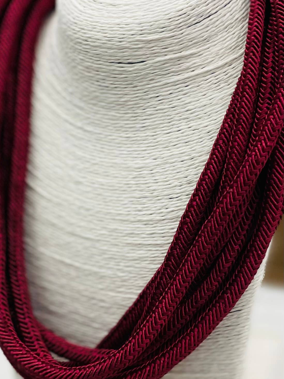 Slub 8-Strand Necklace (garnet)