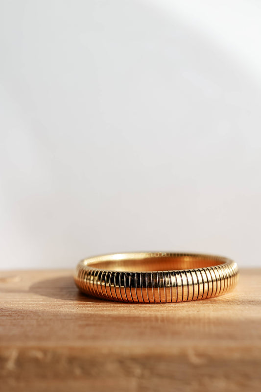 Big Ribbed Bangle