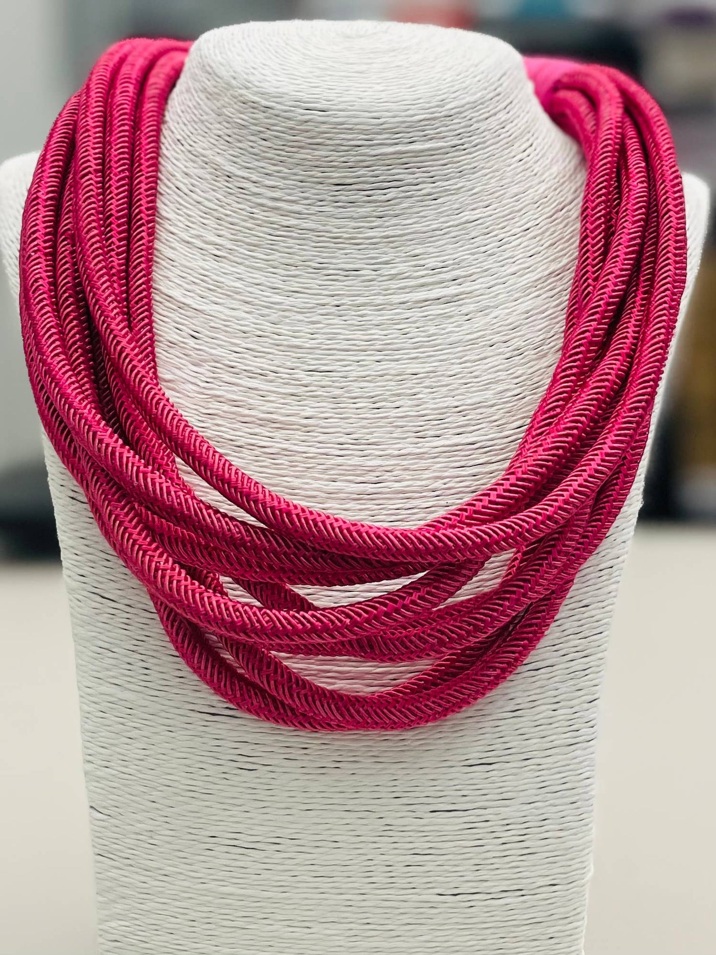 Slub 8-Strand Necklace (pink)