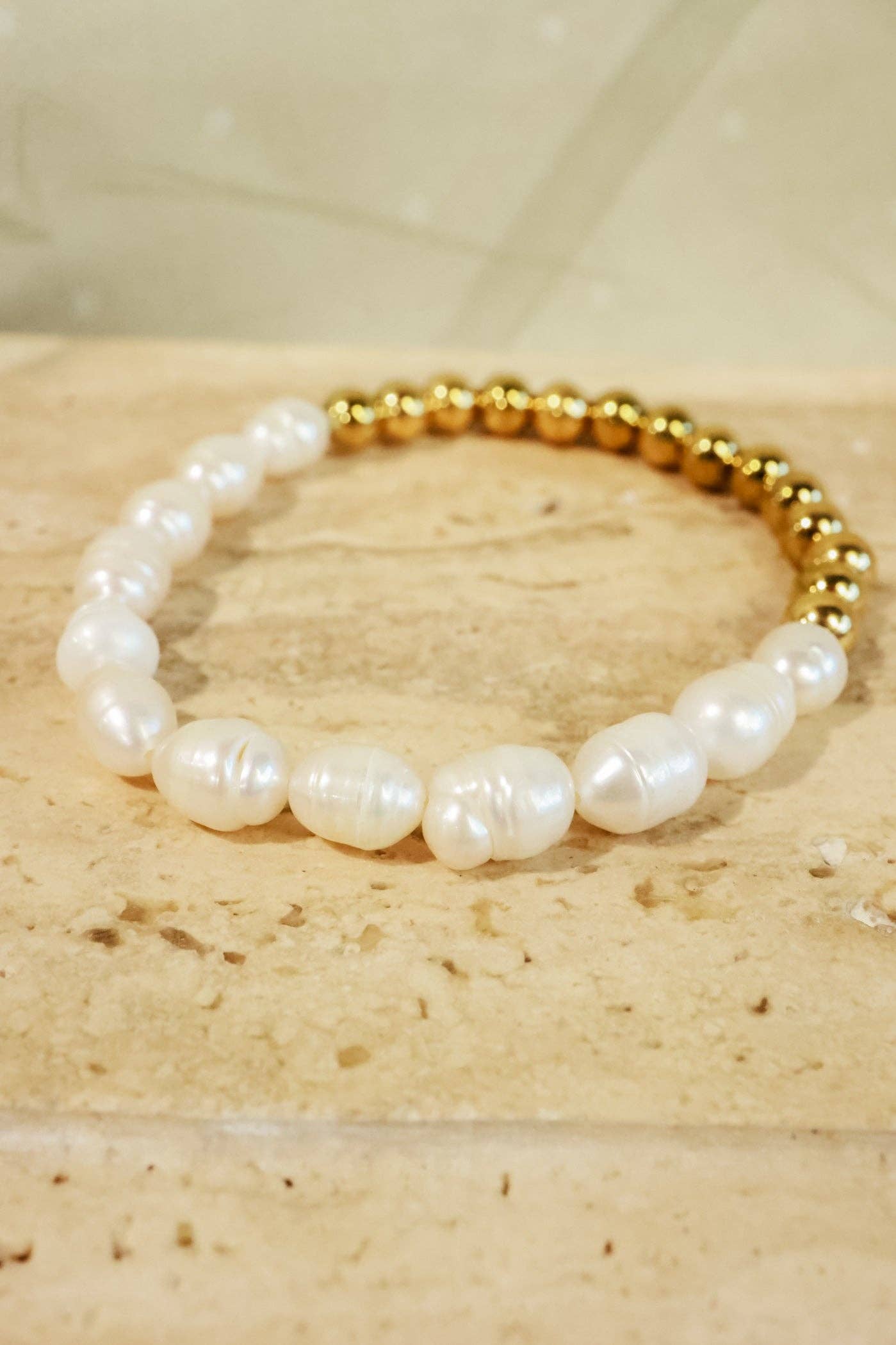 Effortless Pearl Bracelet