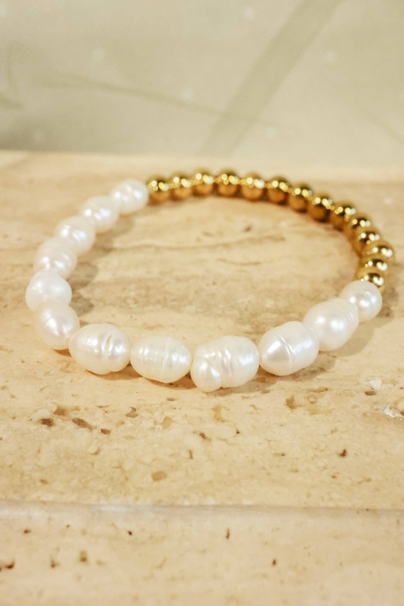 Effortless Pearl Bracelet