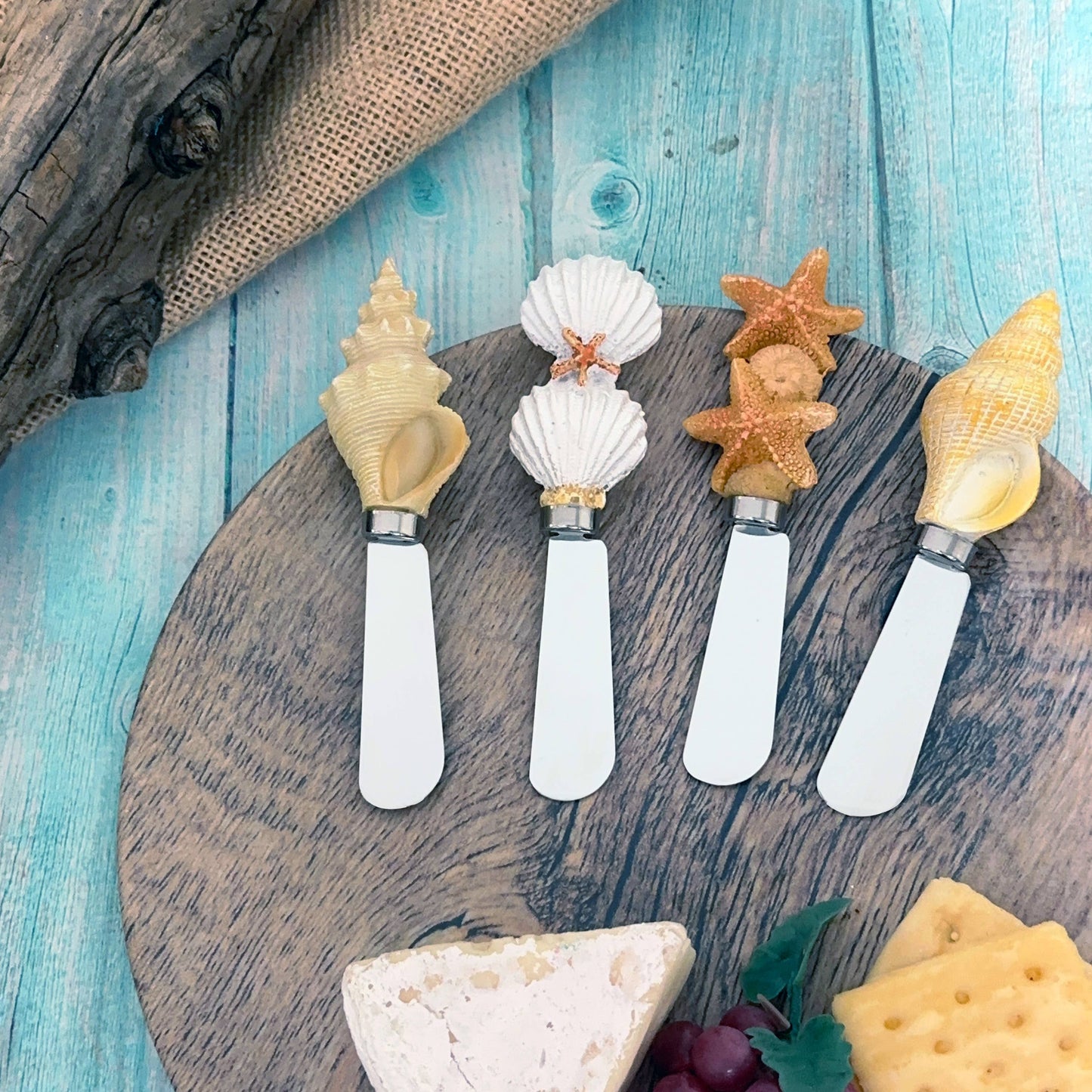 Shells Polyresin Cheese Spreader