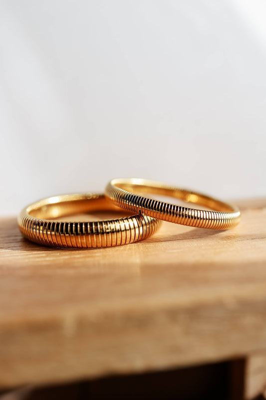 Big Ribbed Bangle
