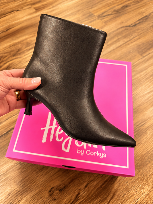 Gold Digger Black Boots